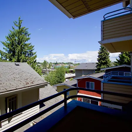 Comfort And Grace Perched On Queen Anne Hill Seattle Exterior photo