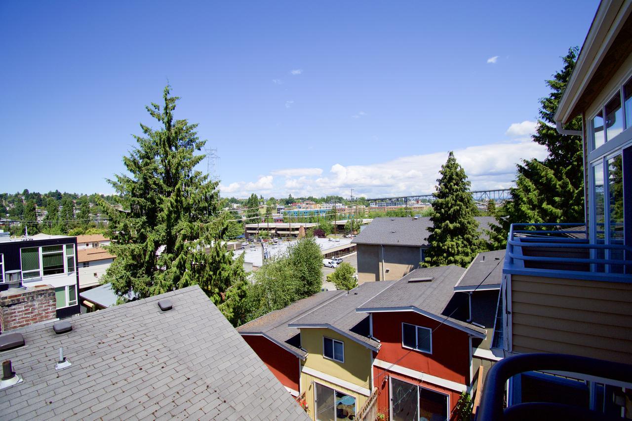 Comfort And Grace Perched On Queen Anne Hill Holiday home *